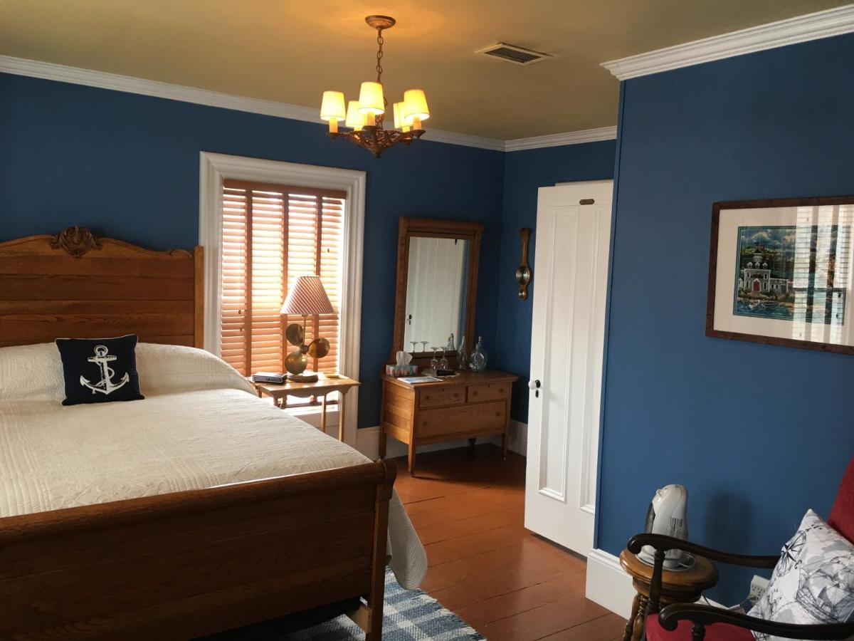 A Seafaring Maiden Bed And Breakfast Granville Ferry Номер фото