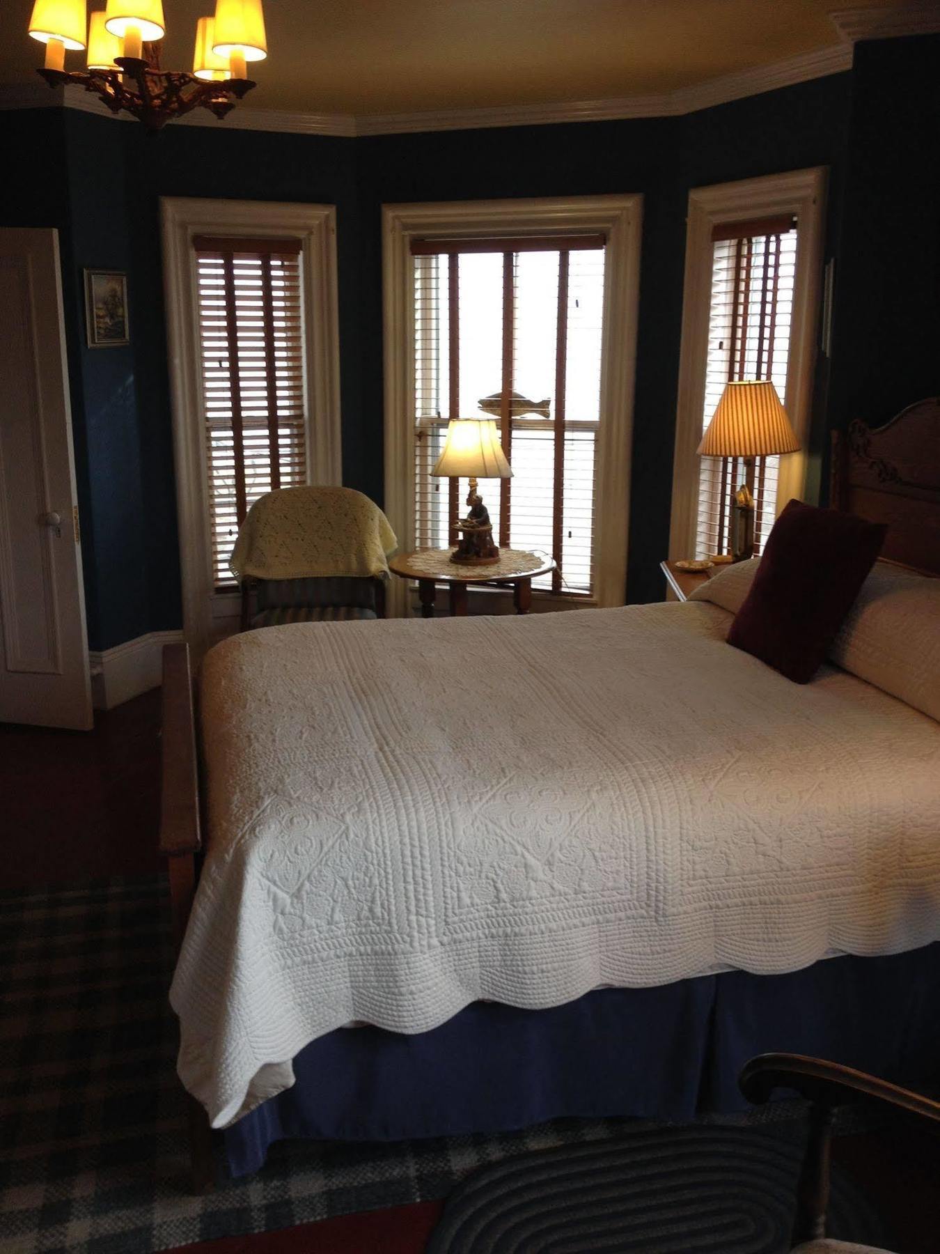 A Seafaring Maiden Bed And Breakfast Granville Ferry Екстер'єр фото